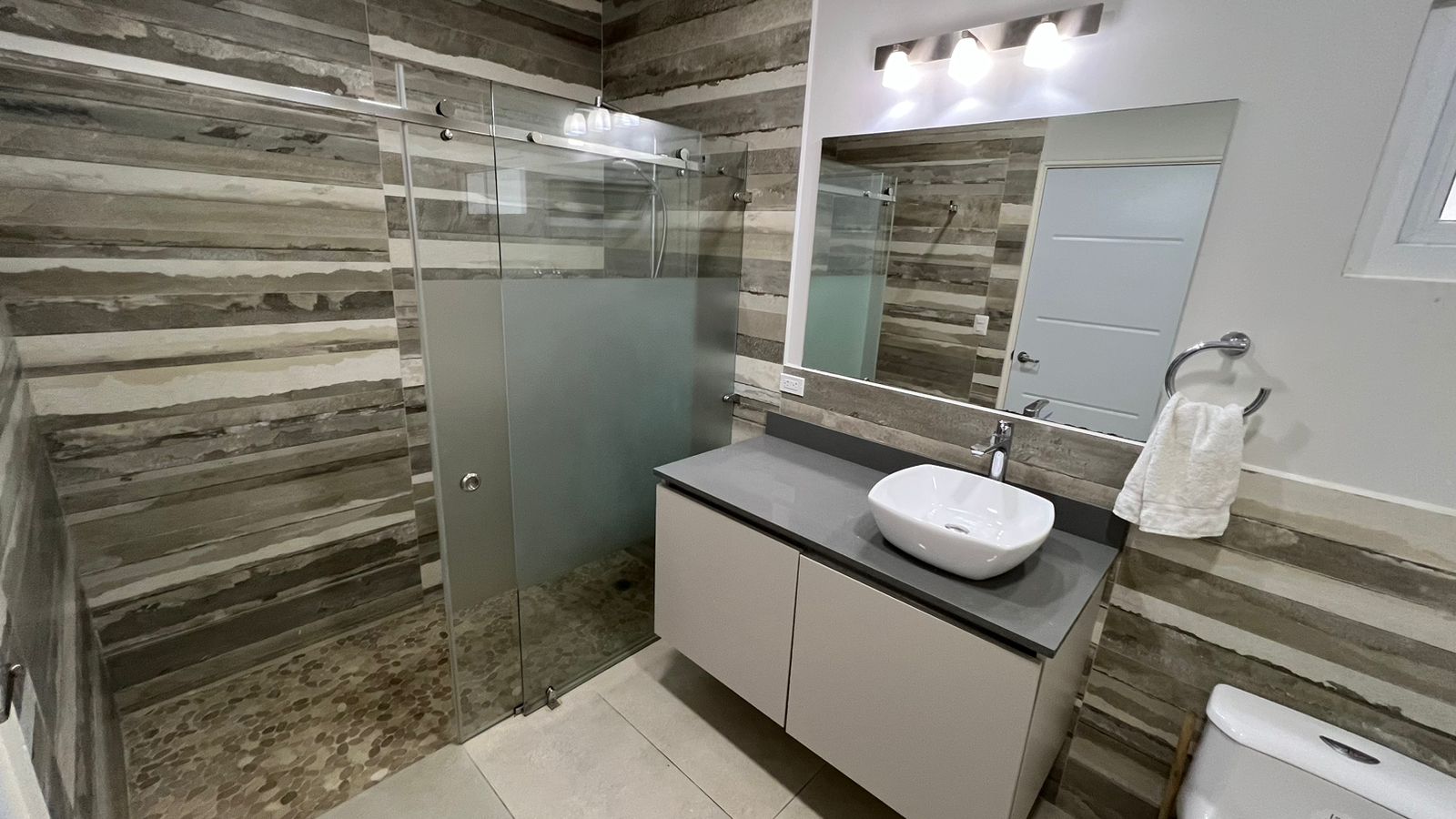 Center Bay Entertainer's Condo - only 3 blocks to Playa San Juan del Sur! - Image 15